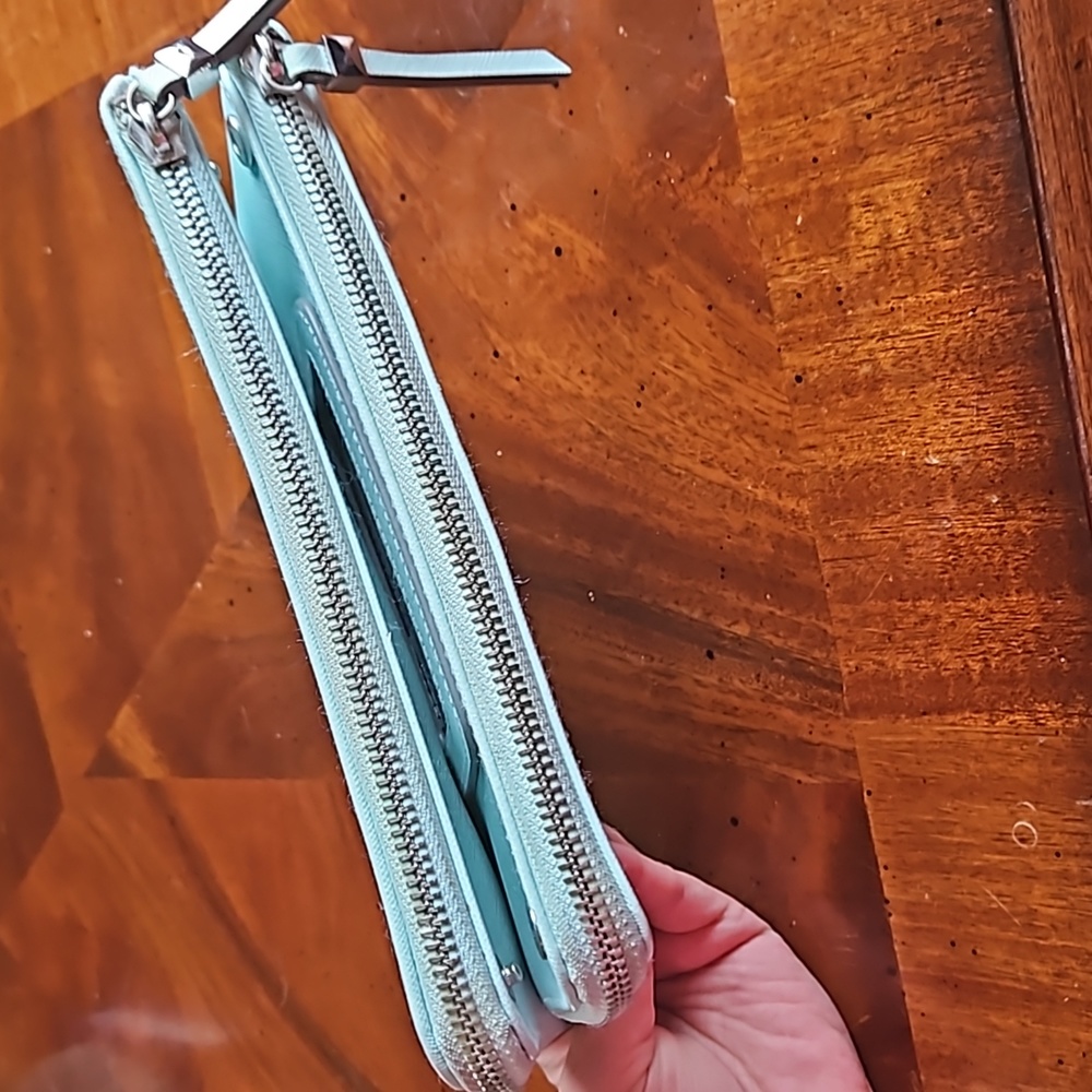 Stella & Dot Mint Green clutch - Picture 8 of 8